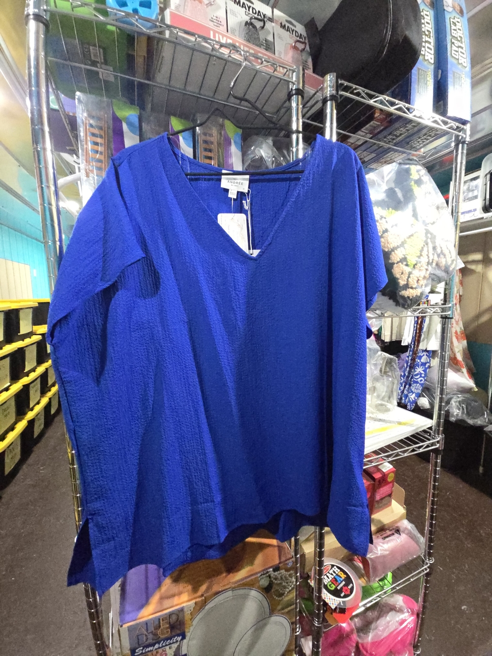 New 1X Andree By Unit Textured V-Neck Women’s Top - Royal Blue